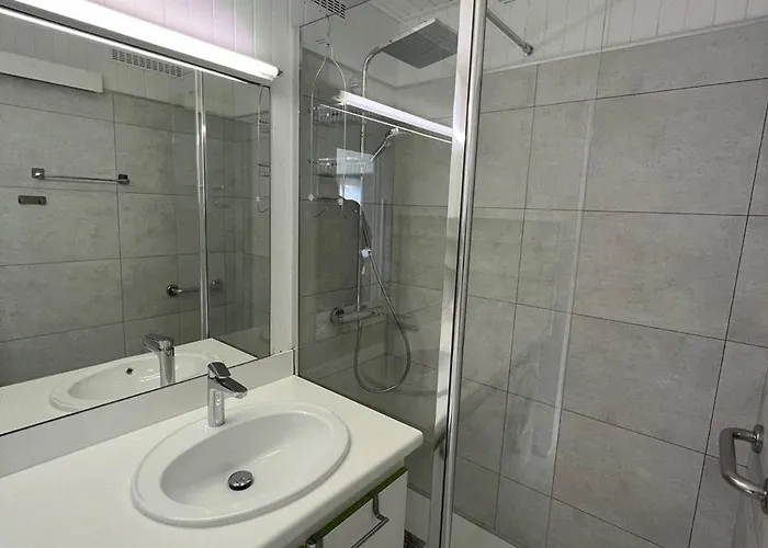 Climatise T3 Avec Piscine, Proche Et Commerces - - Fr-1-81-573 Апартаменты